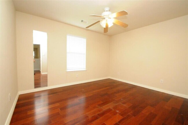 Building Photo - 16127 Eaglewood Spring Ct