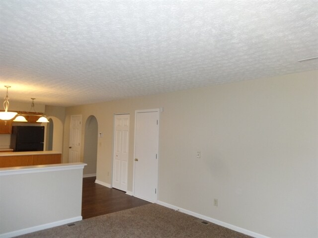 Building Photo - 7066 Bryemar Dr