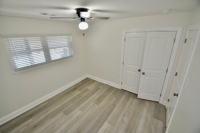 Building Photo - 7634 Wynlea St