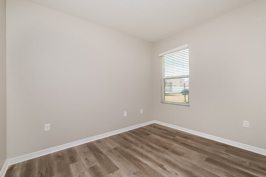 Building Photo - 10213 Mangrove Well Rd