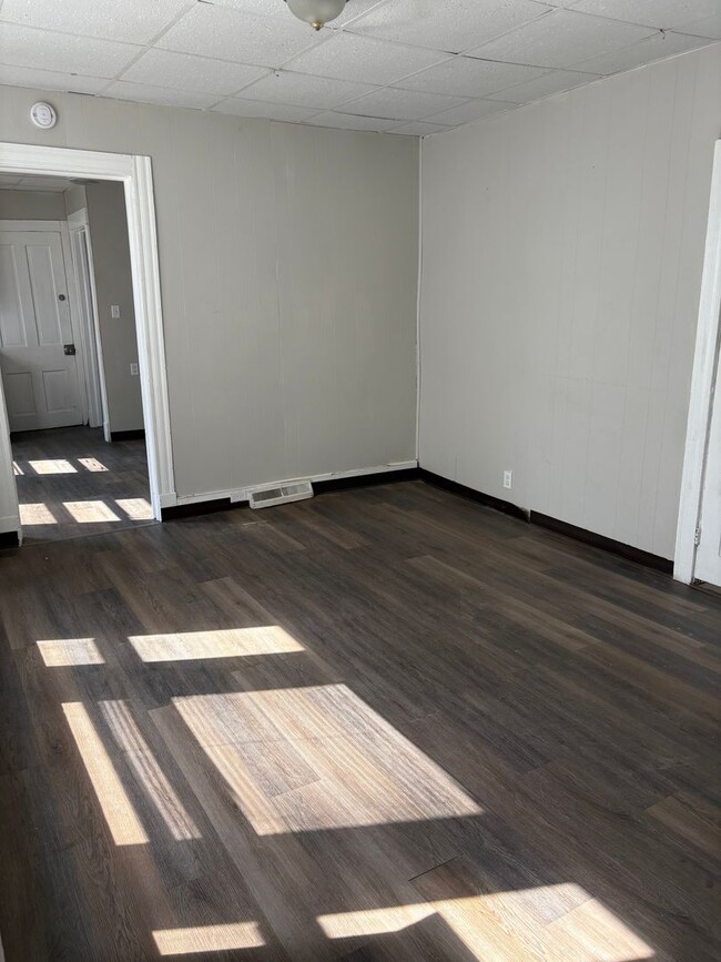 Building Photo - Single Family Home