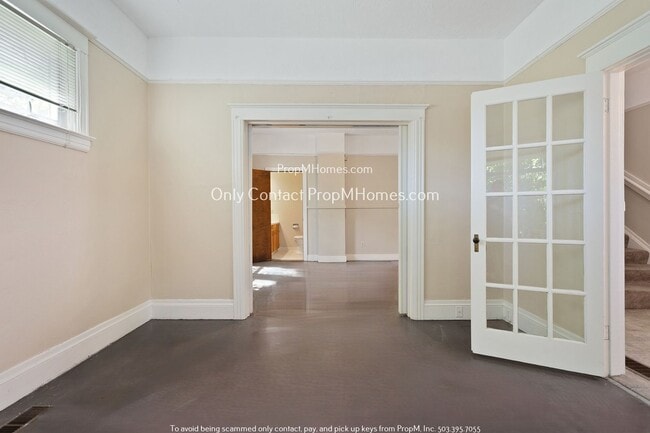 Building Photo - Charming 3 Bedroom Sanctuary in Eliot Neighborhood!