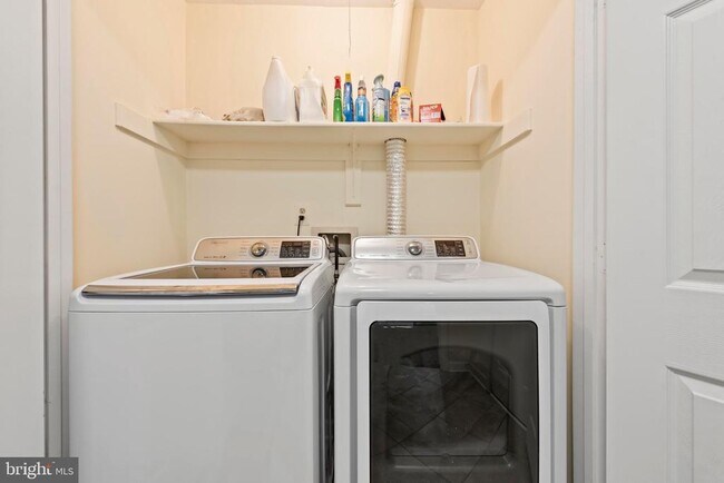 Building Photo - 47645 Weatherburn Terrace