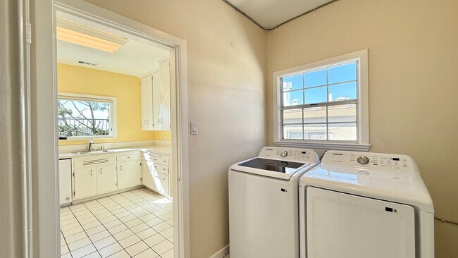 Building Photo - 1520 Leimert Blvd