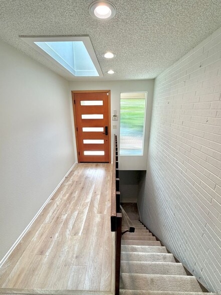 Building Photo - 17843 6th Ave NW
