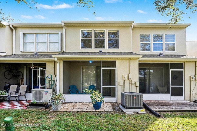 Building Photo - 1352 Hampton Park Ln