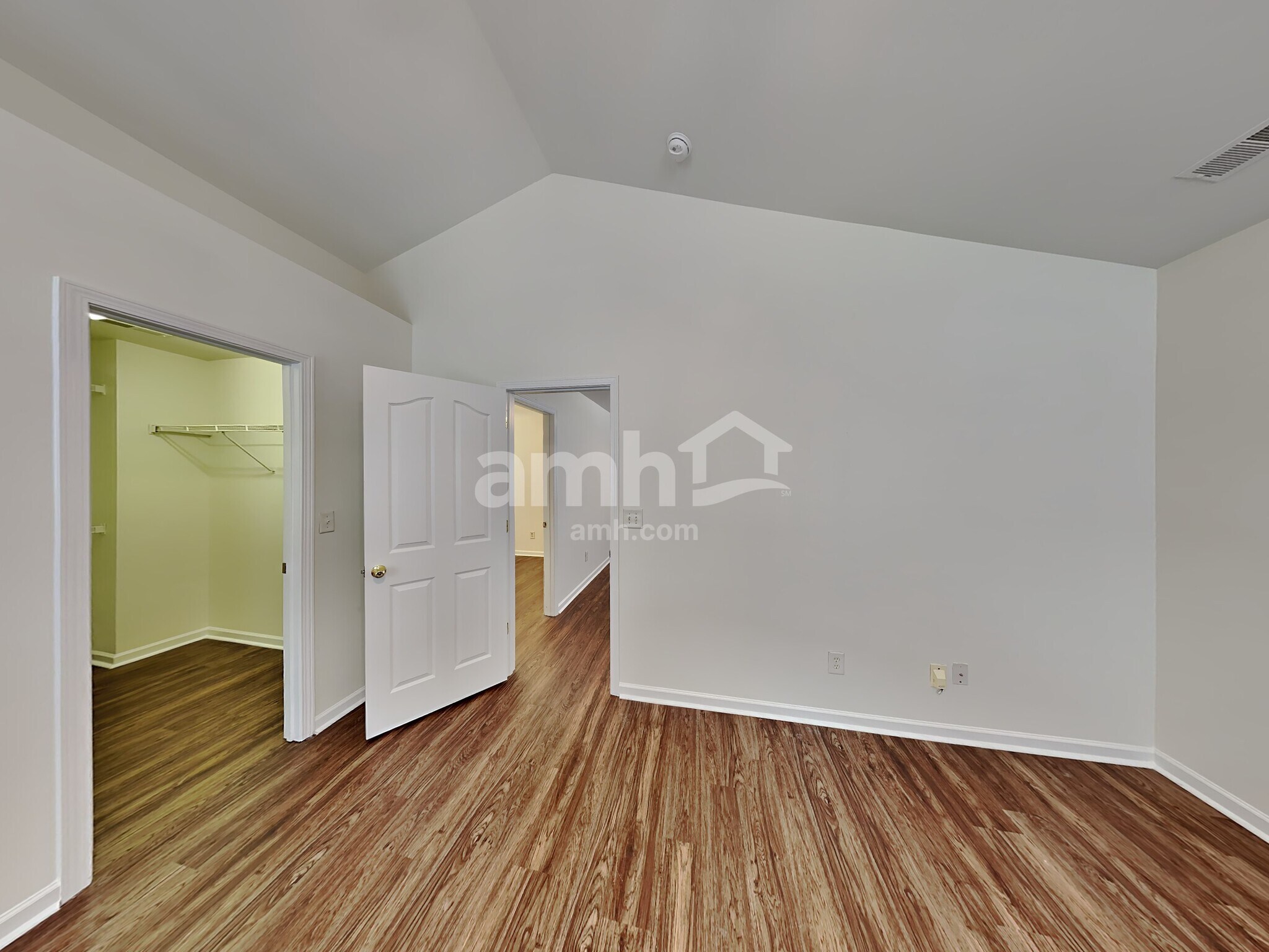 Building Photo - 3801 Wingdale Ct