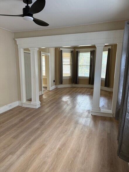 Primary Photo - 813 Campbell Ave