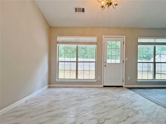 Building Photo - 1680 Racquet Club Cir NW