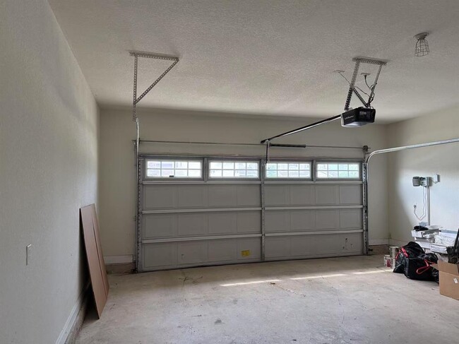 Building Photo - 16103 Windroot St