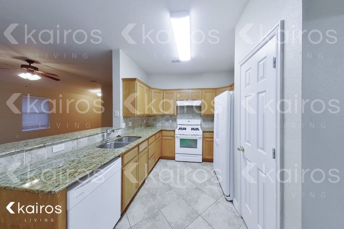 Building Photo - 17305 Bronze Ln