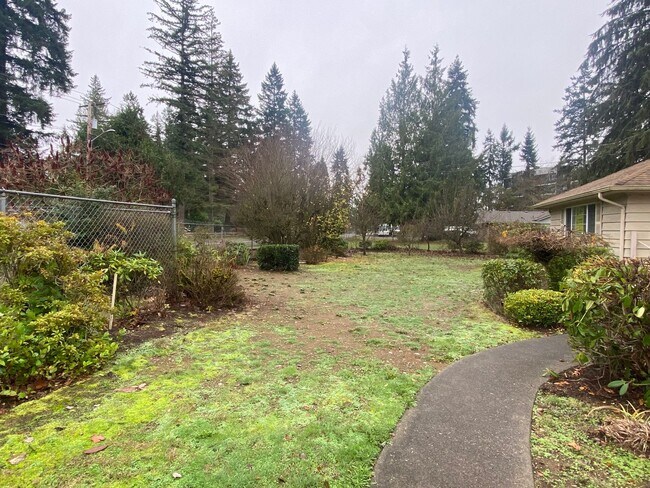 Building Photo - DOWNTOWN Covington home w/ basement