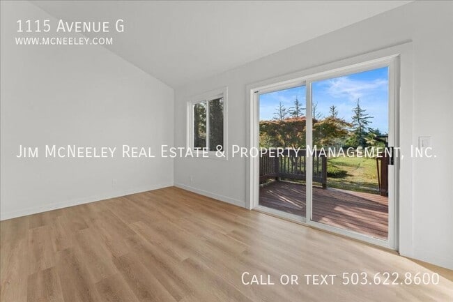 Building Photo - 1115 Avenue G