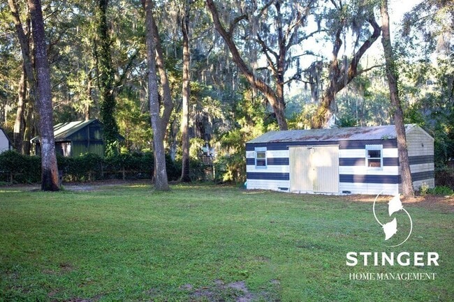 Building Photo - 7 Meagan Dr