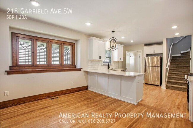 Building Photo - 218 Garfield Ave SW