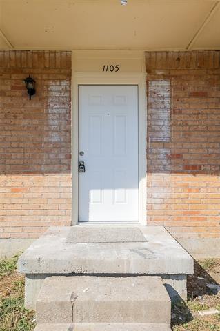 Building Photo - 5055 Ridglea Ln