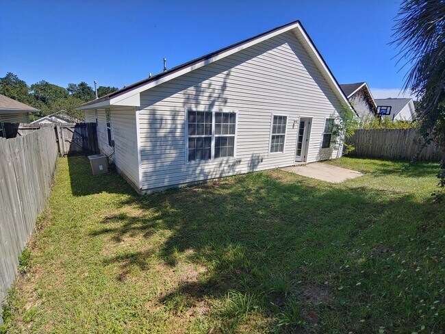 Building Photo - 4021 Embers Landing