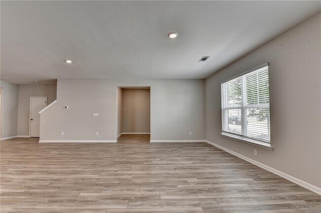 Building Photo - 4335 Magpie Dr