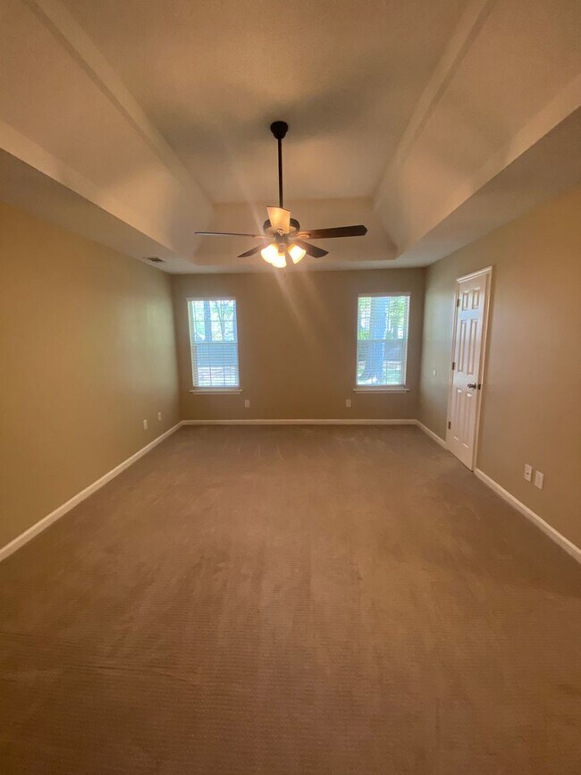 Building Photo - 1112 Panola Cir
