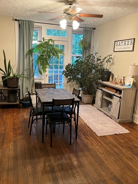 Building Photo - 2802 Park Ave