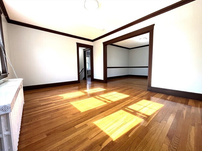 Building Photo - 130 Grove St
