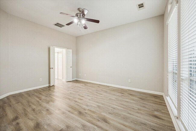 Building Photo - 10834 Bay Bridge Dr