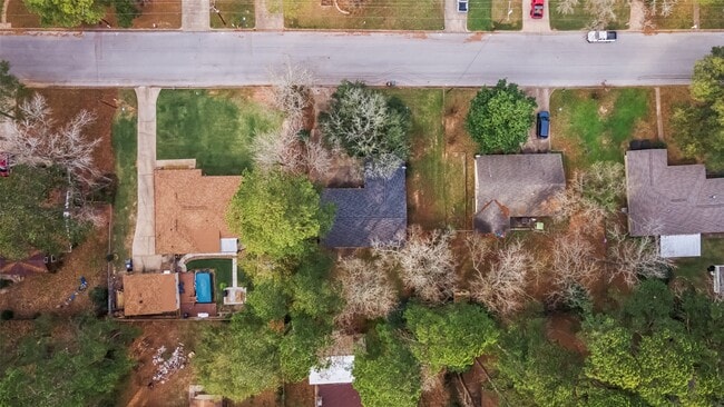 Building Photo - 324 Olive St