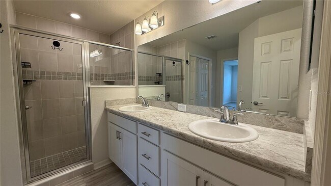 Building Photo - 3139 Laurel Oak Ln