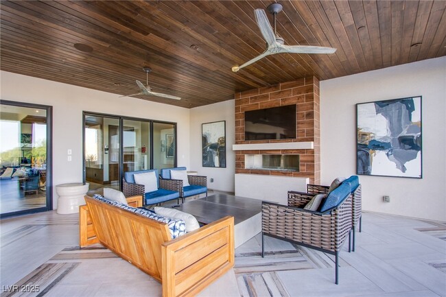 Building Photo - 10960 Merito Ct