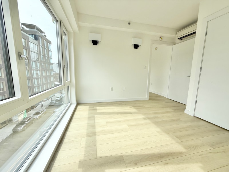 Building Photo - 227 Clarkson Ave