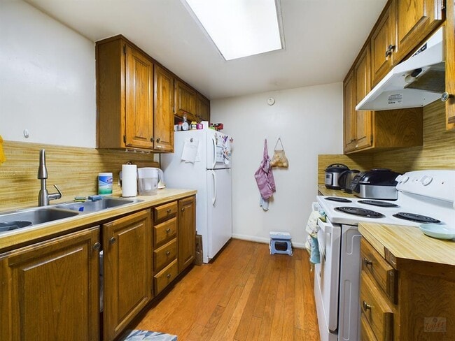 Building Photo - 2529 Rio Grande St