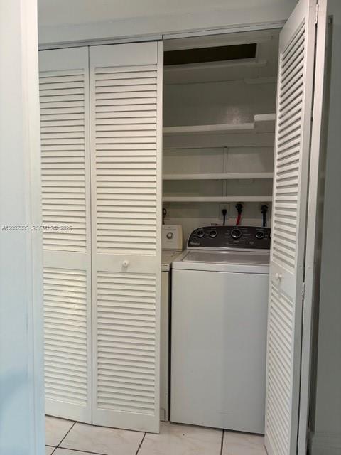 Building Photo - 3100 Riverside Dr