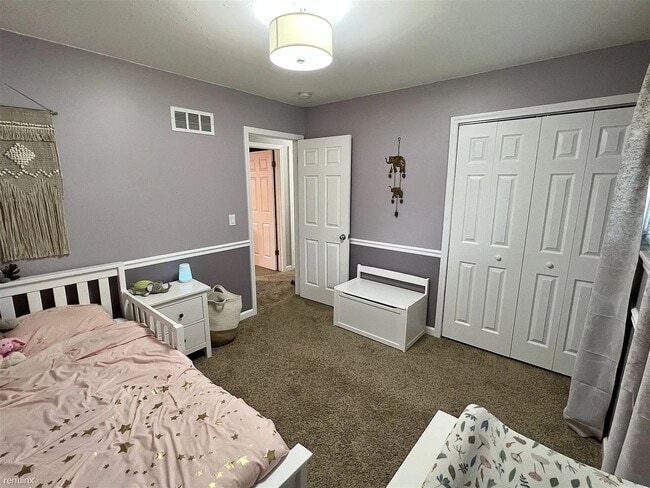 Building Photo - 2669 Deake Ave