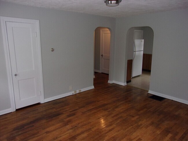 Building Photo - 328 S Talley Ave