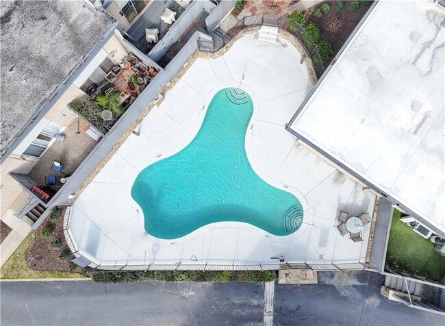 Building Photo - 4300 Roswell Rd NE