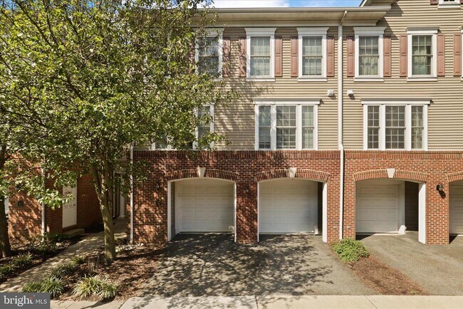 Building Photo - 7124 Huntley Creek Pl