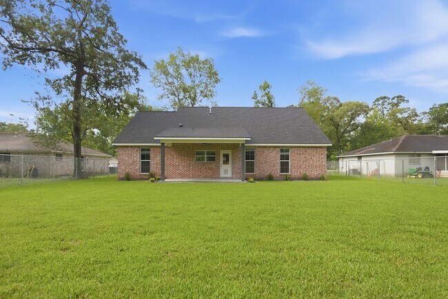 Building Photo - 3418 Shadowcrest Ln