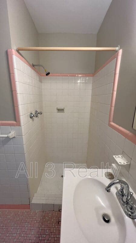 Building Photo - 3505 Pelzer Ave