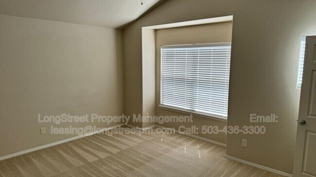 Building Photo - 3157 NW Shooting Star Dr