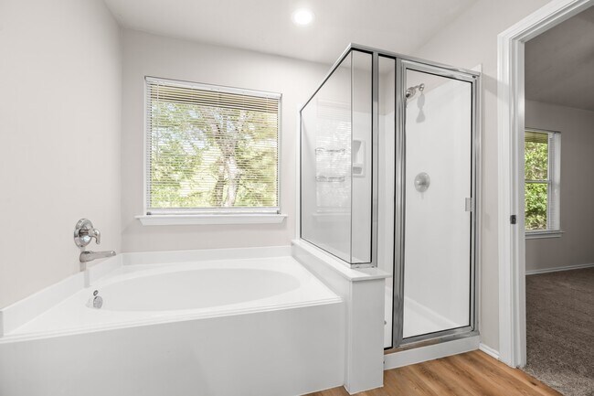 Building Photo - 211 N Burberry Park Cir