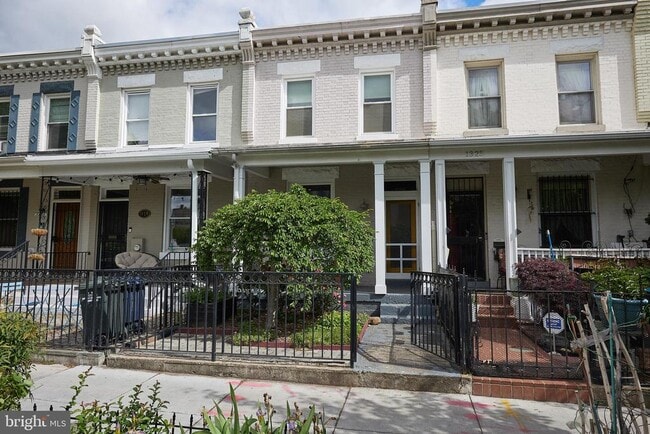 Primary Photo - 1327 V St NW