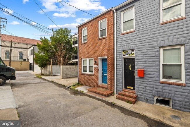 Building Photo - 1006 S Belnord Ave