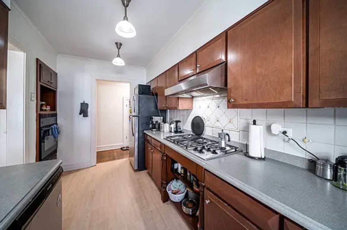 Building Photo - 721 Foster St