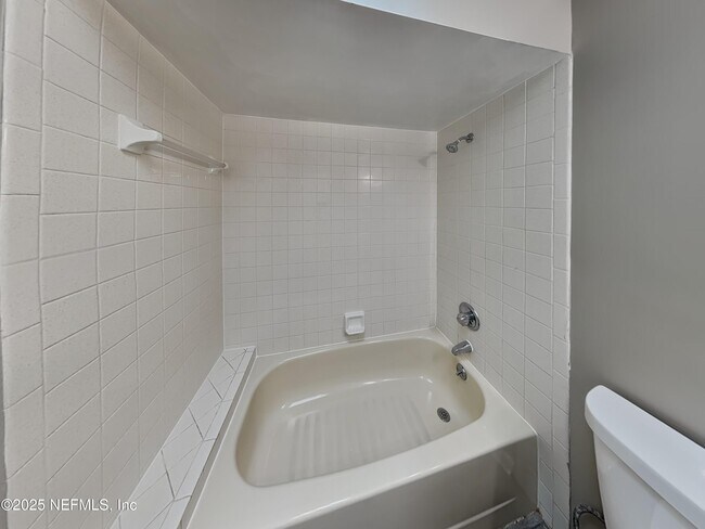 Building Photo - 31 Folson Ln