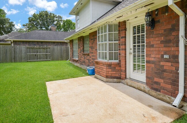 Building Photo - 1206 Green Knoll Dr