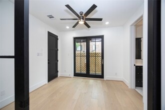 Building Photo - 1911 Lauderdale St