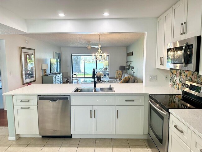 Building Photo - 307 Timber Lake Dr