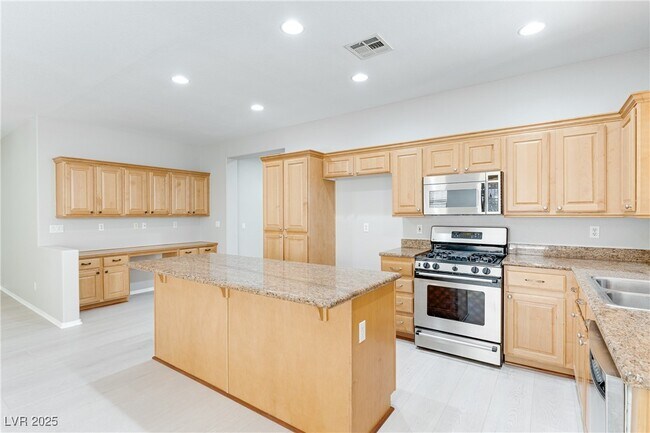Building Photo - 1221 Sonatina Dr