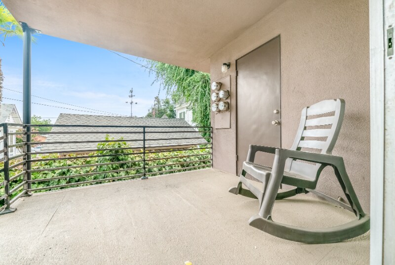 Building Photo - 718 N Floral St