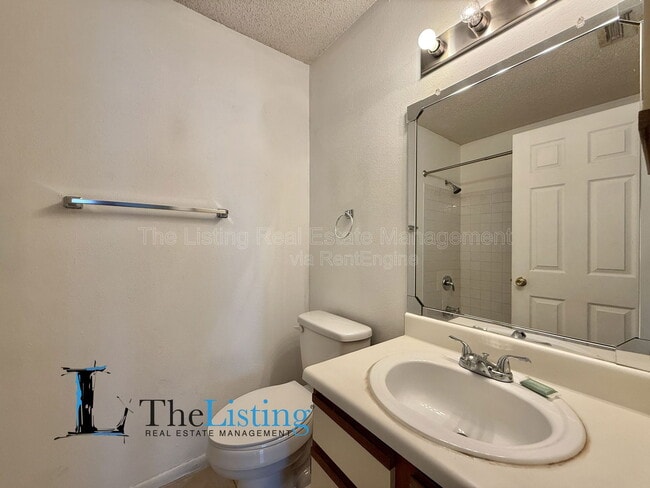 Building Photo - 8724 Mallard Reserve Dr